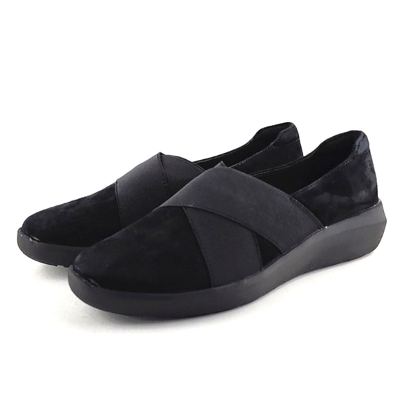 Clarks Kayleigh Black Slip On Flats Shoes Suede Lightweight Size 7.5M - Picture 3 of 14